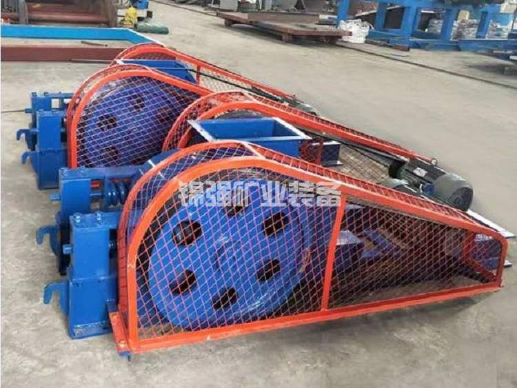 Double roll crusher
